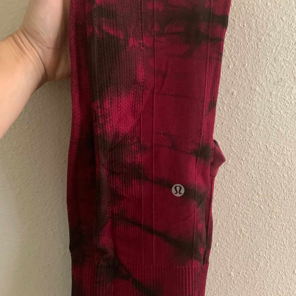 LULU LEMON LEGGINS size 4 full length not crop